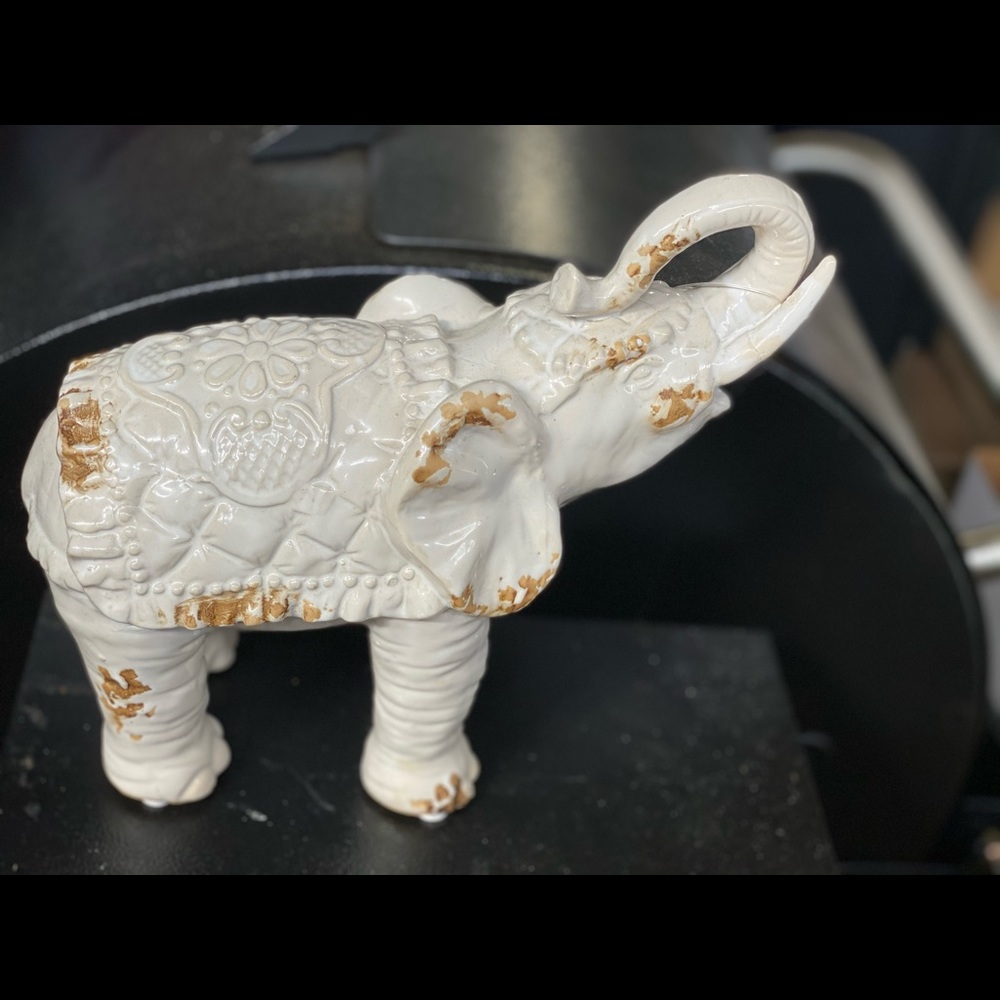 Porcelain elephant